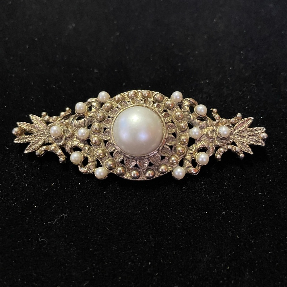 Brooches - Picture 3 of 4